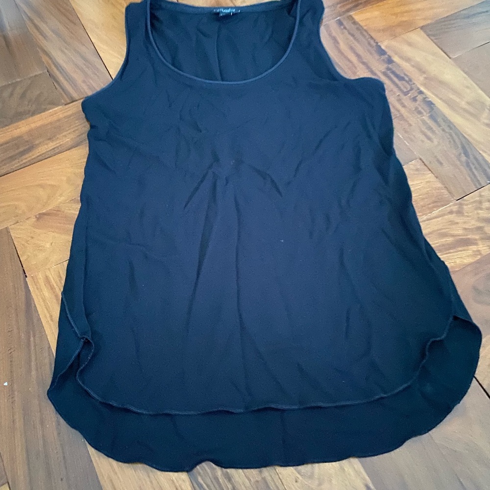 Simple black top